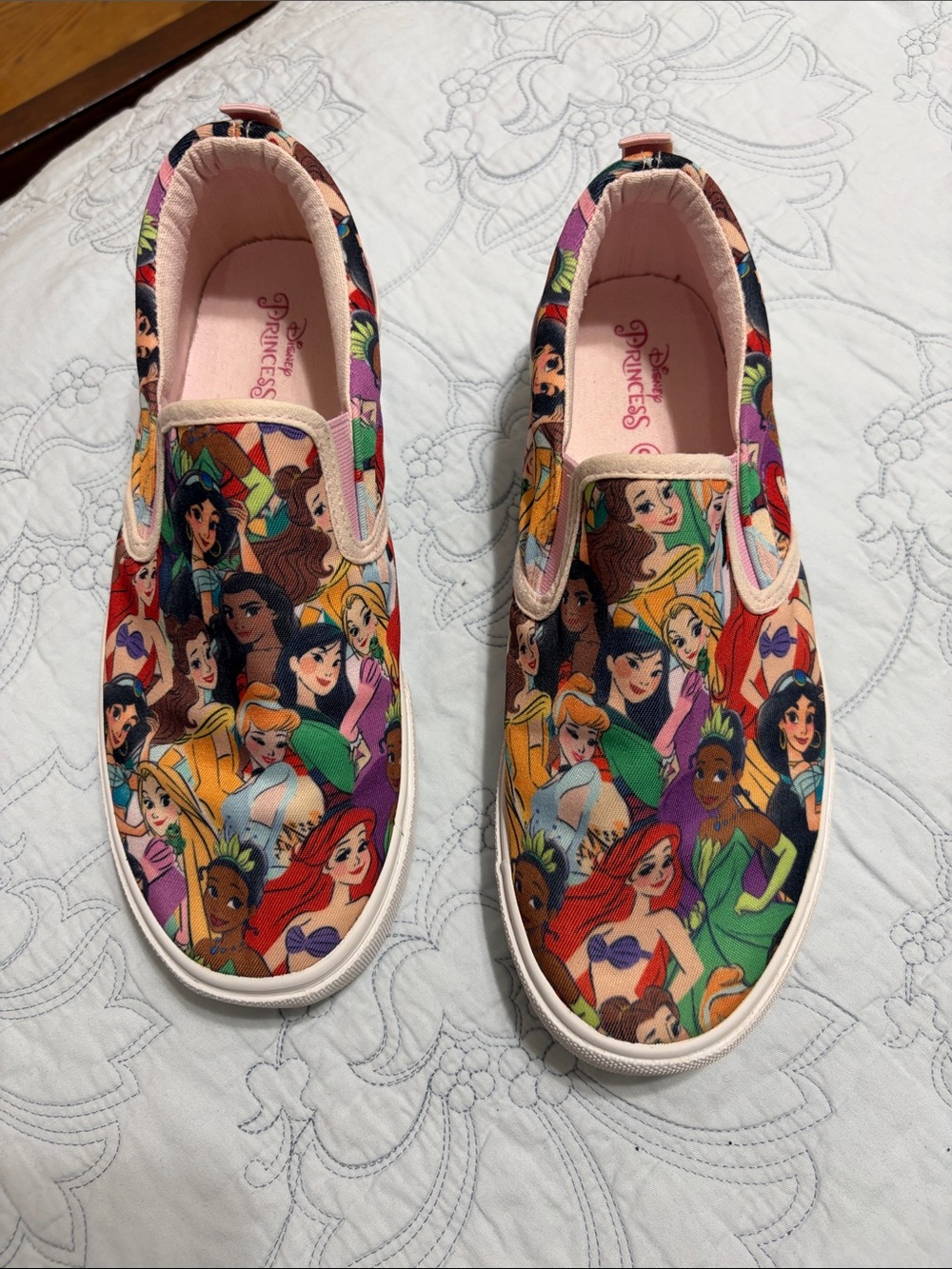 Disney Princess Ground Up Slip-on Big Girls Shoes PreOwned Size 5